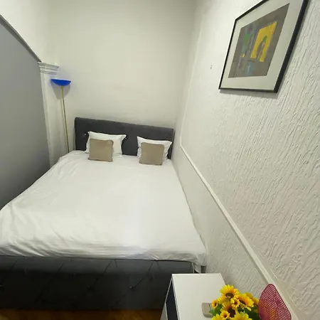 Apartment роомс 12 Nis
