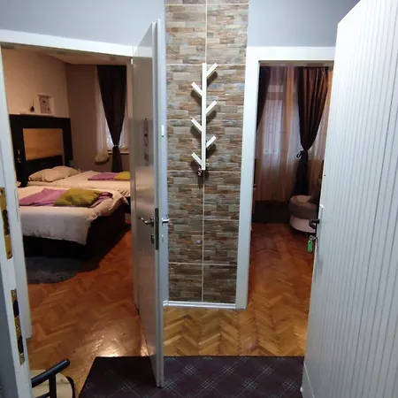 роомс 12 Apartment